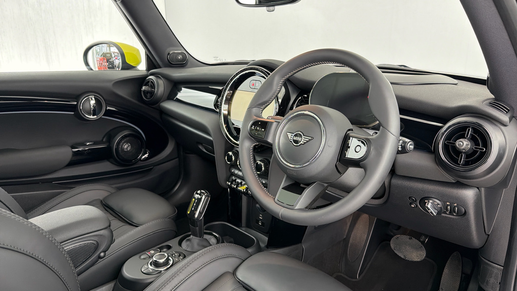 Mini Hatch Cooper Se 32.6Kwh Level 3 Hatchback A Black #6