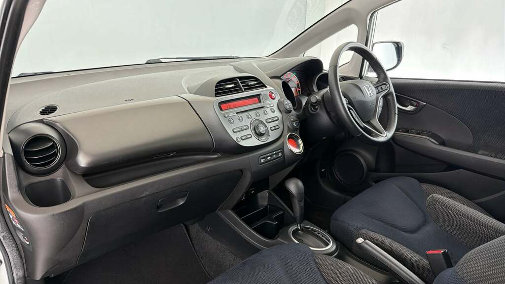 Honda Jazz 1.4 I-vtec Ex Hatchback Cvt Euro 5 99 White #2