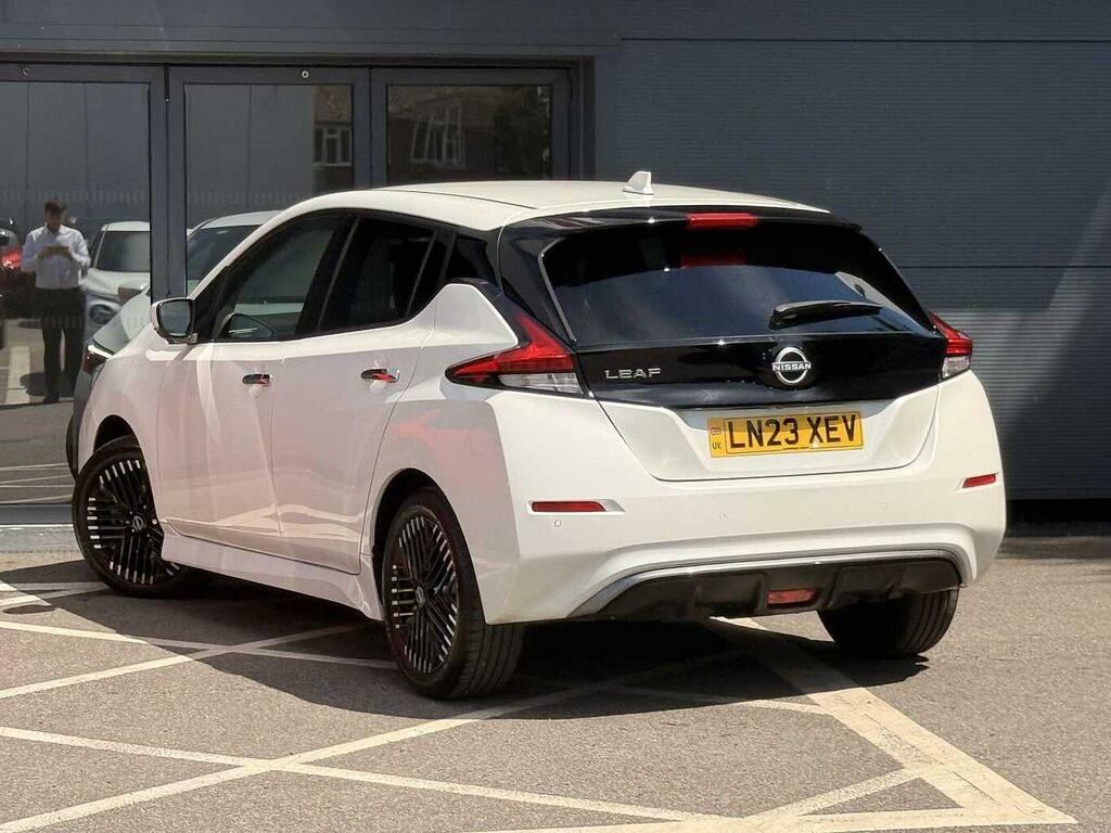 Nissan Leaf 39Kwh N-connecta Hatchback 150 LN23XEV White #3