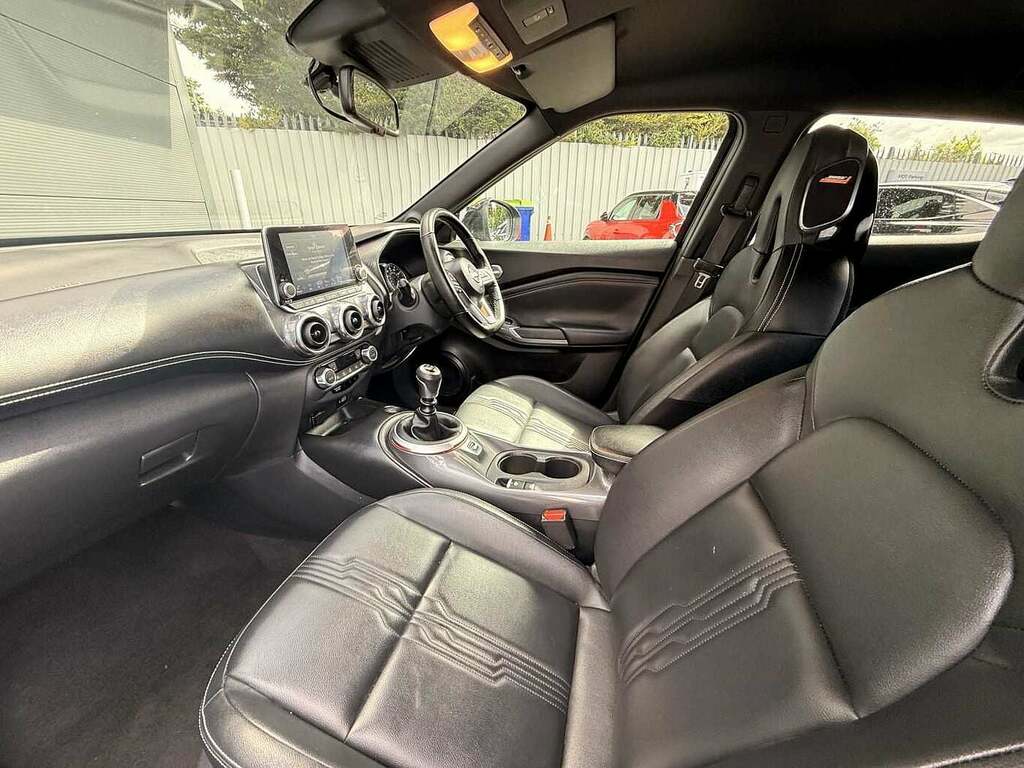 Nissan Juke 1.0 Dig-t Tekna BJ73YEE Black #2