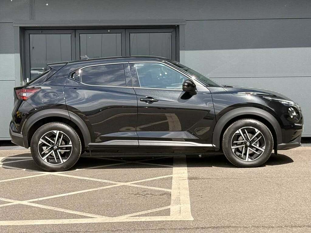 Nissan Juke 1.0 Dig-t N-connecta Suv Dct Euro LA24YCV Black #4