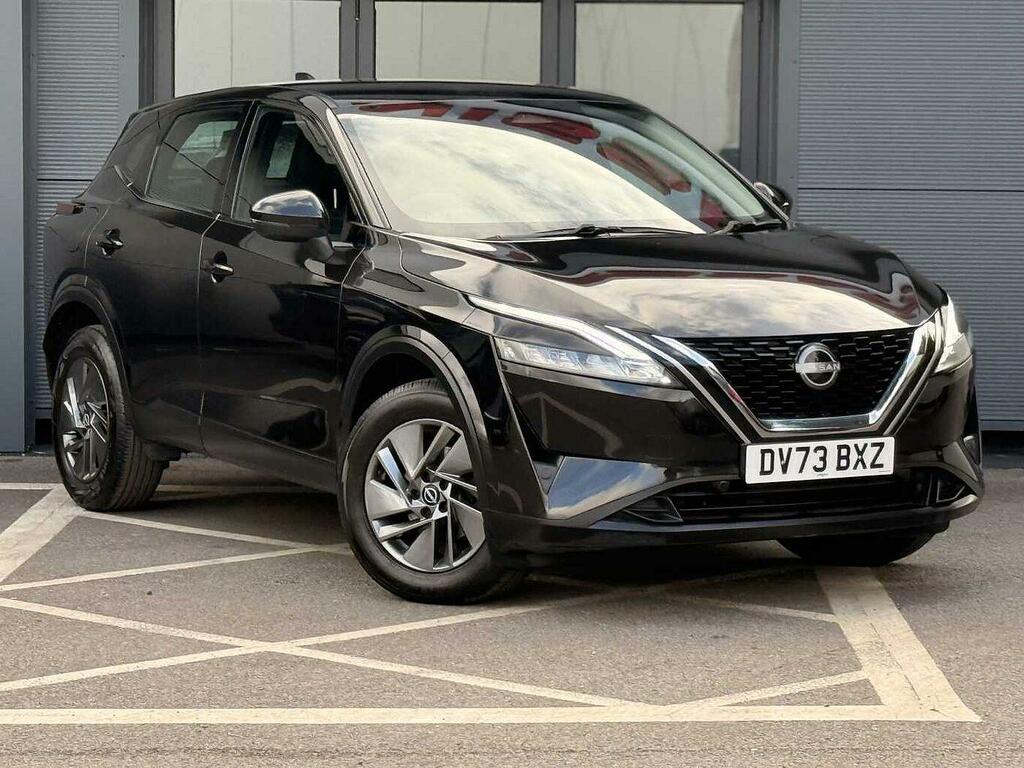 Nissan Qashqai 1.3 Dig-t Mhev Acenta Premium Suv Hybri Black