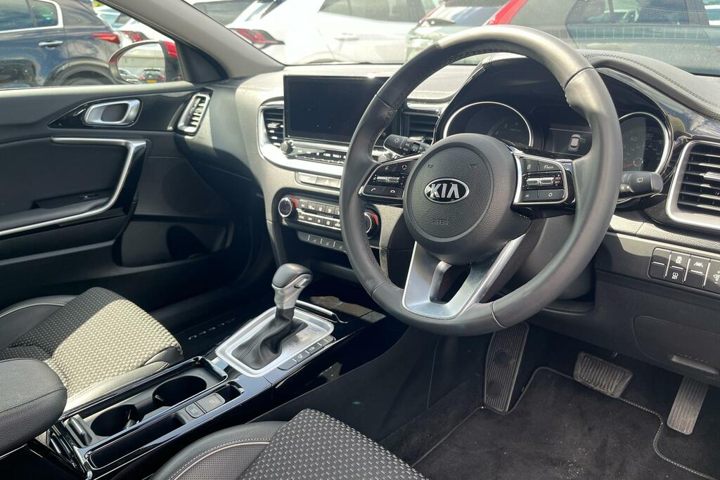 Kia Xceed 1.5 T-gdi 3 Suv Dct Euro 6 Ss 158 B Red #6