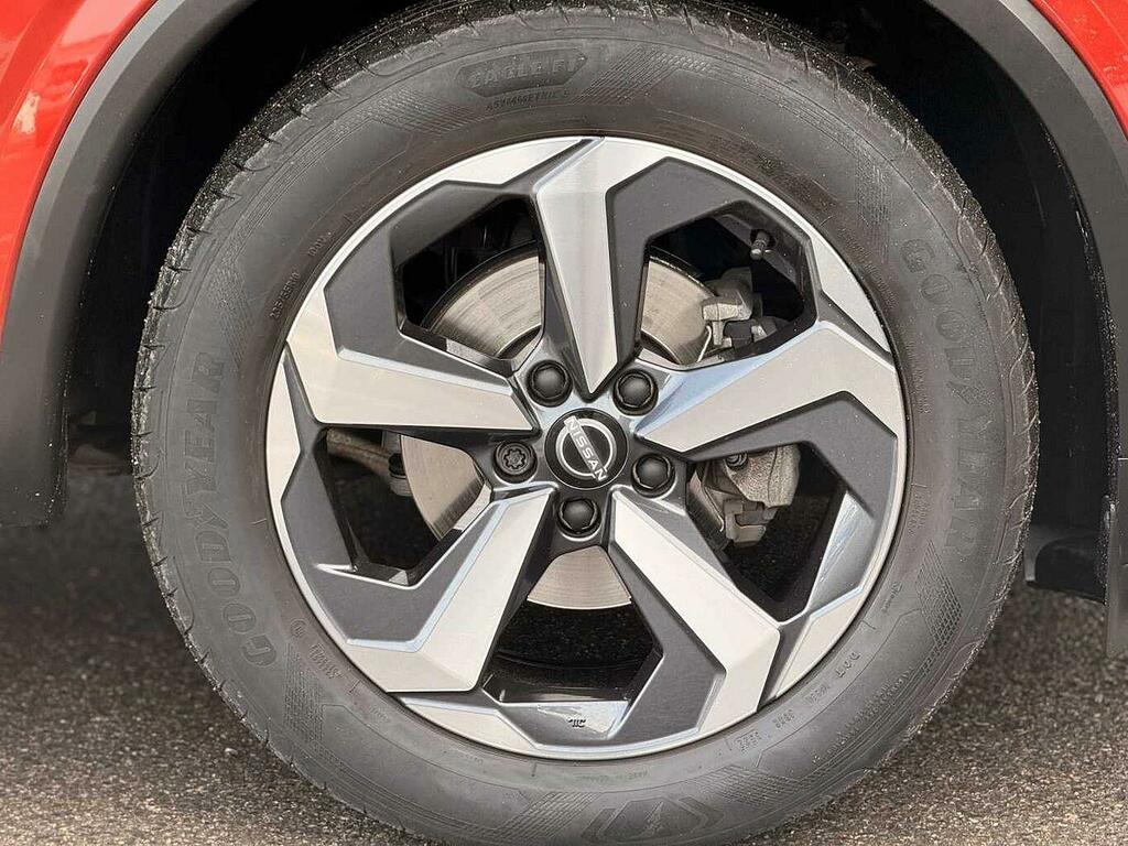 Nissan Qashqai 1.3 Dig-t Mhev N-connecta Hybrid FG72EFP Red #6