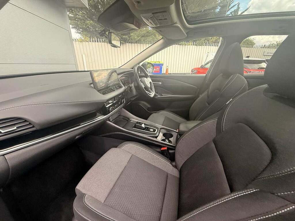 Nissan Qashqai 1.5 H E-power N-connecta Hybrid AY23UGM Black #2