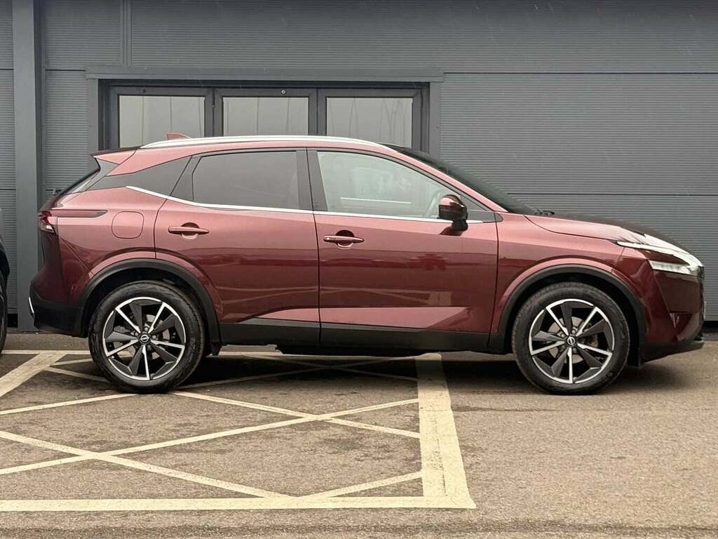 Nissan Qashqai 1.3 Dig-t Mhev Tekna Hybrid HJ73WNL Red #4