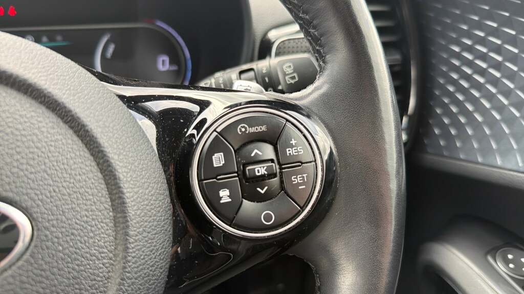 Kia Soul First Edition White #22