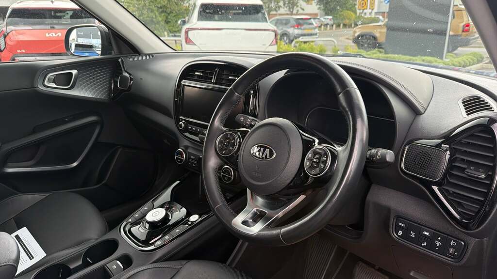 Kia Soul First Edition White #7