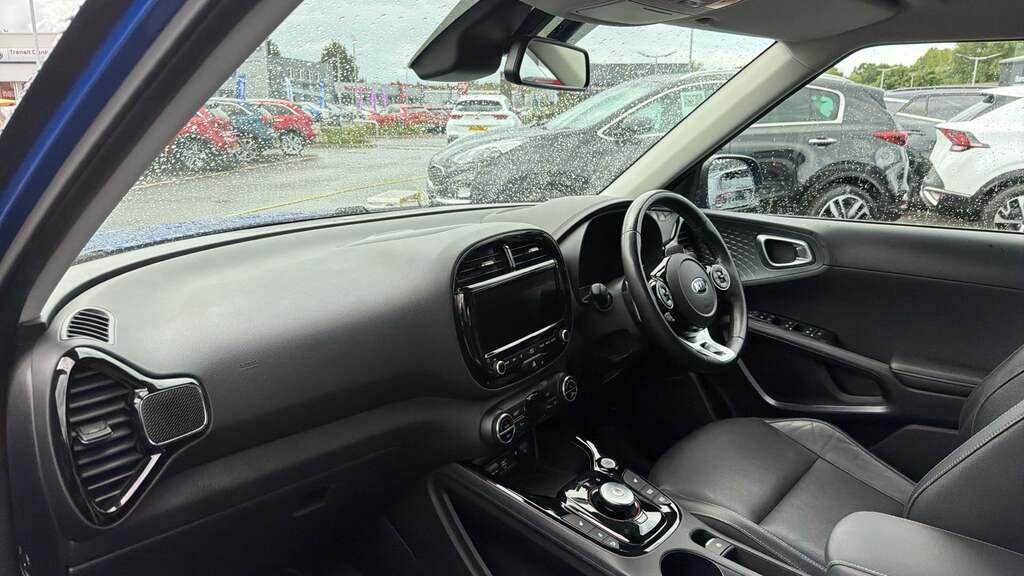 Kia Soul First Edition White #8