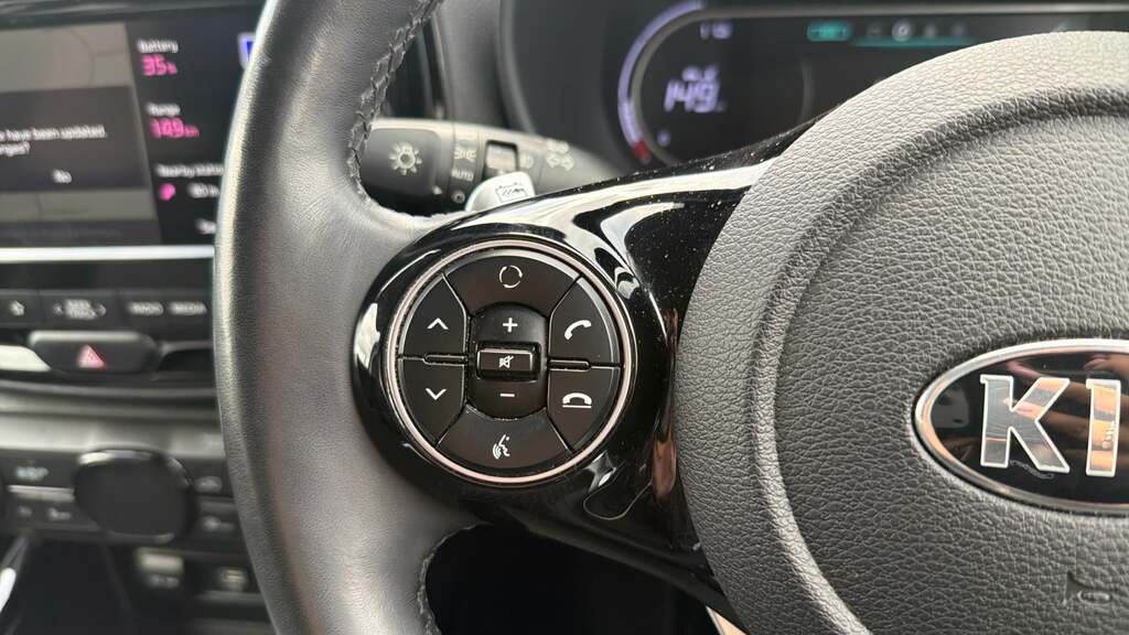 Kia Soul First Edition White #23