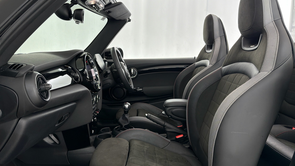 Mini Convertible 2.0 John Cooper Works 2022 Yellow #28