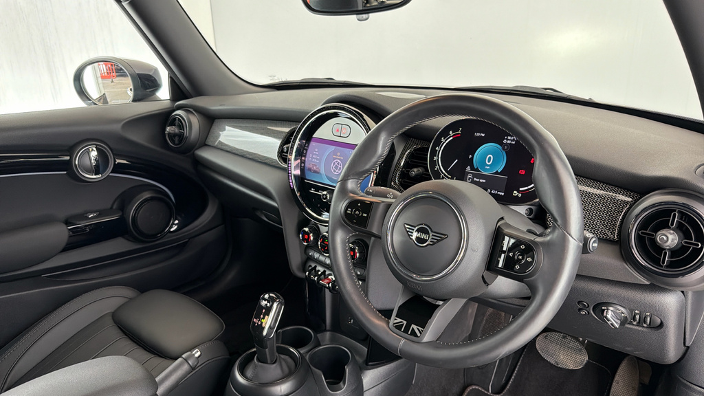 Mini Hatch 1.5 Cooper Exclusive Hatchback Steptron Black #6