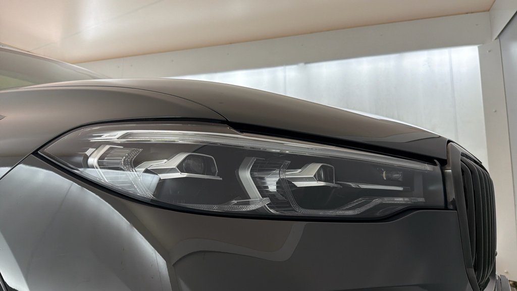 BMW X7 M50i Black #22