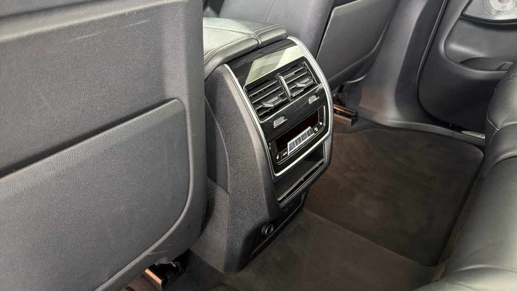 BMW X7 M50i Black #29