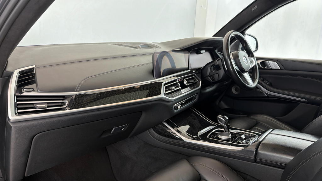 BMW X7 M50i Black #7