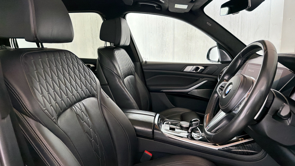BMW X7 M50i Black #11