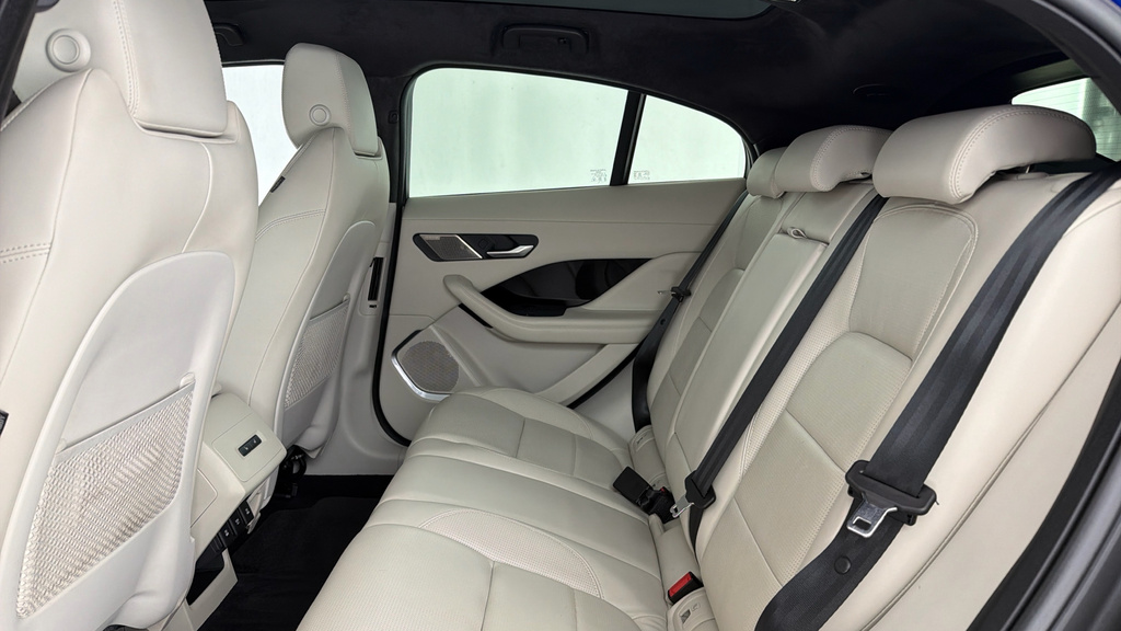 Jaguar I-Pace 400 90Kwh Hse Black Suv 4Wd 400 Blue #4