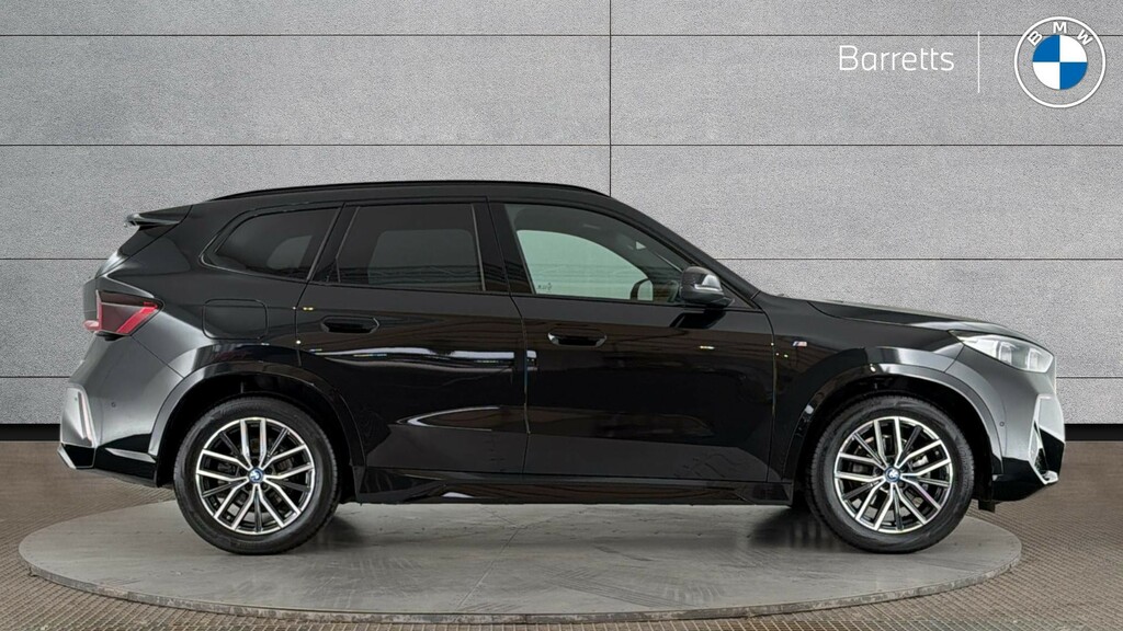 BMW iX1 20 66.5Kwh M Sport Suv Edrive 1 Black #3