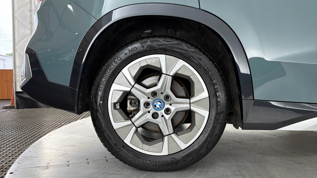 BMW iX1 Suv Green #30