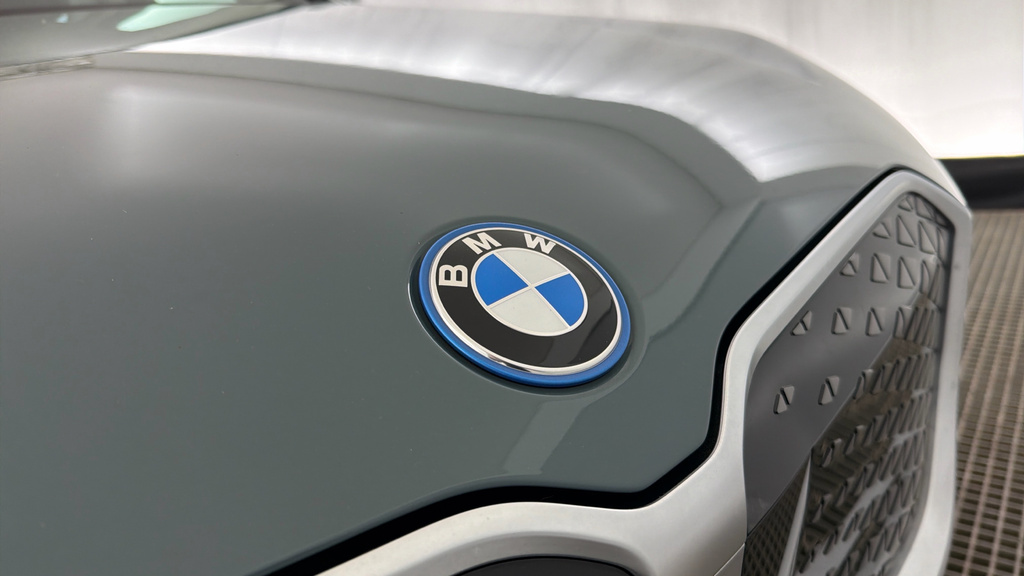 BMW iX1 Suv Green #24