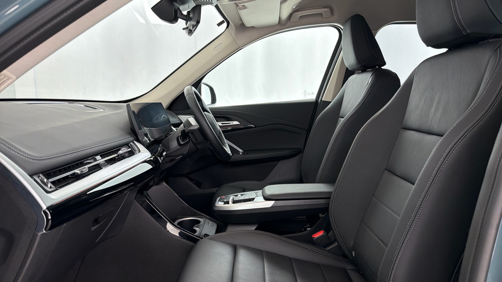 BMW iX1 Suv Green #41