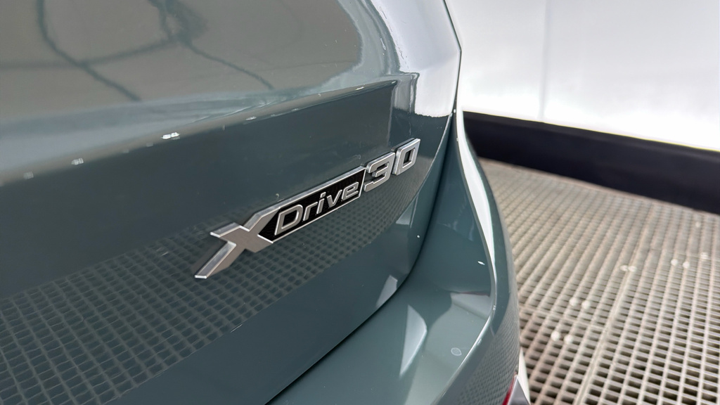 BMW iX1 Suv Green #37