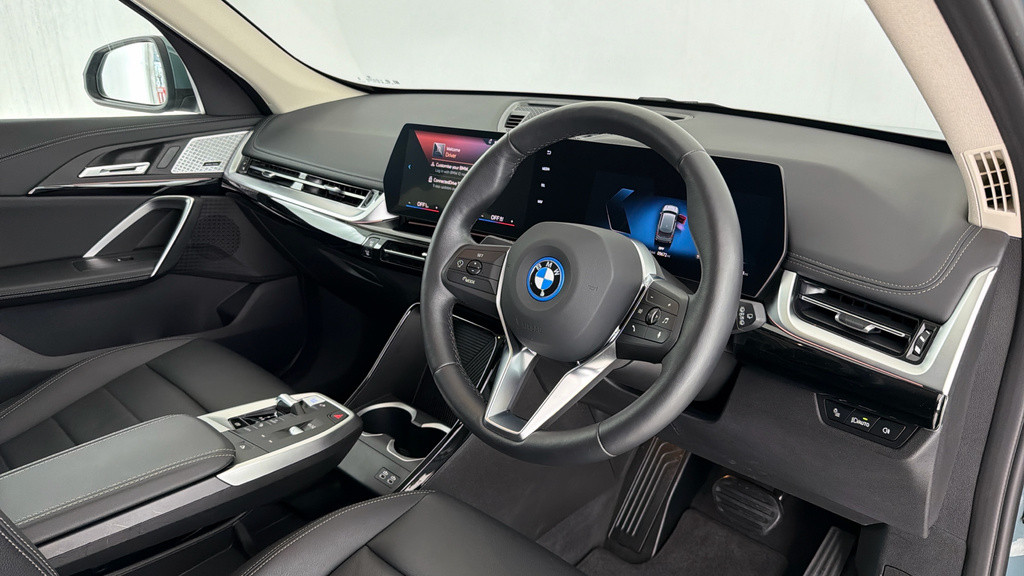 BMW iX1 30 66.5Kwh Xline Suv Xdrive 11K Green #6