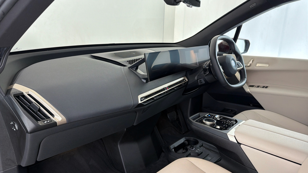 BMW iX Suv Black #7