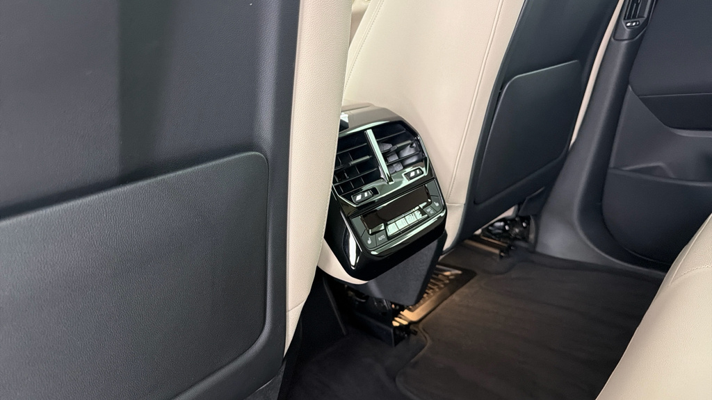 BMW iX Suv Black #30