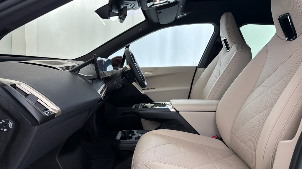 BMW iX Suv Black #32