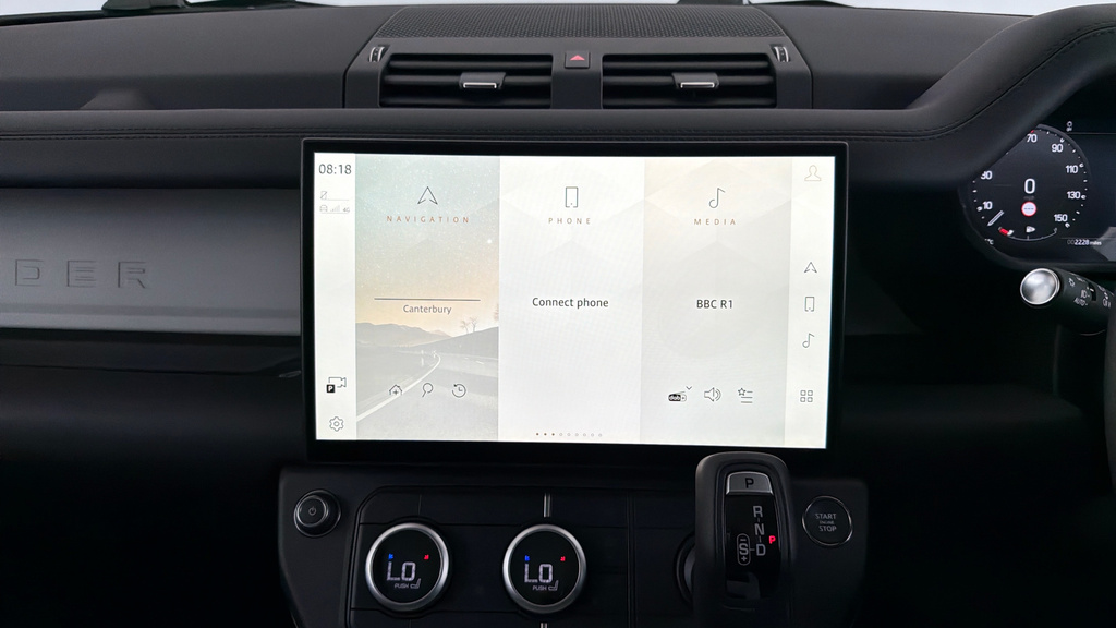 Land Rover Defender Octa  #14