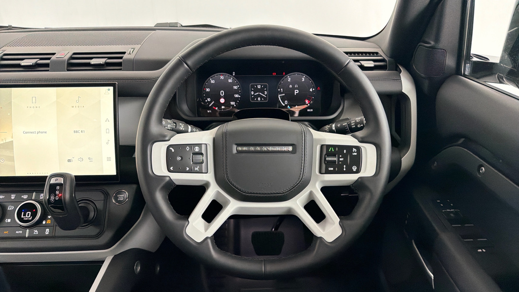 Land Rover Defender Octa  #15