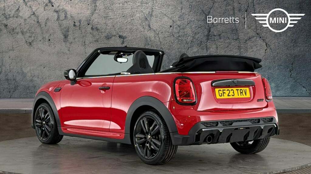 Mini Convertible 1.5 Cooper Sport Convertible Steptronic Red #2