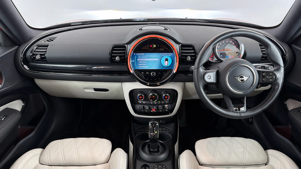Mini Clubman 1.5 Cooper Exclusive Estate 6Dr Steptronic Red #4