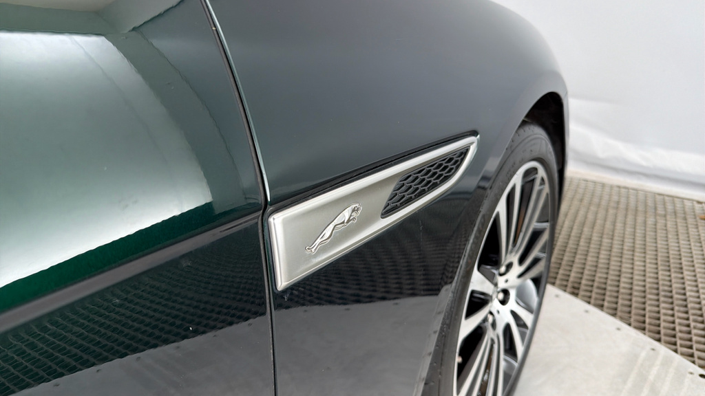 Jaguar XF R-dynamic Black Blue #30