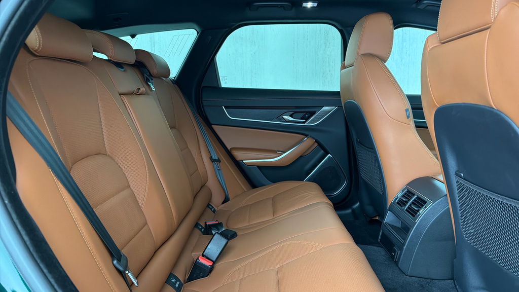 Jaguar XF R-dynamic Black Blue #22