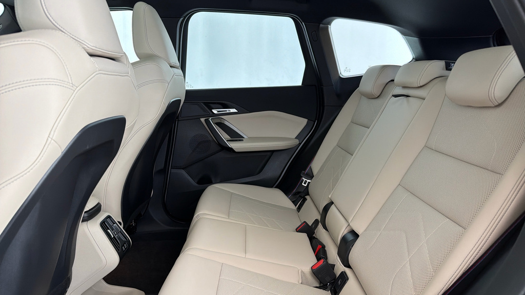 BMW iX1 Edrive20 M Sport Grey #12