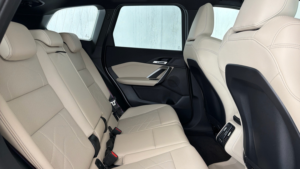 BMW iX1 Edrive20 M Sport Grey #35