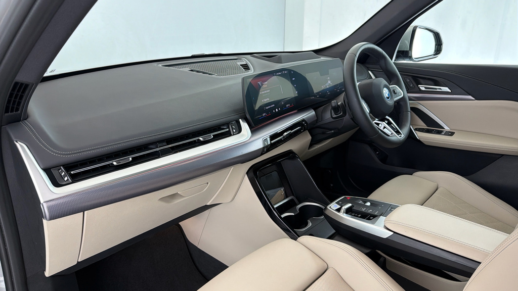 BMW iX1 Edrive20 M Sport Grey #7