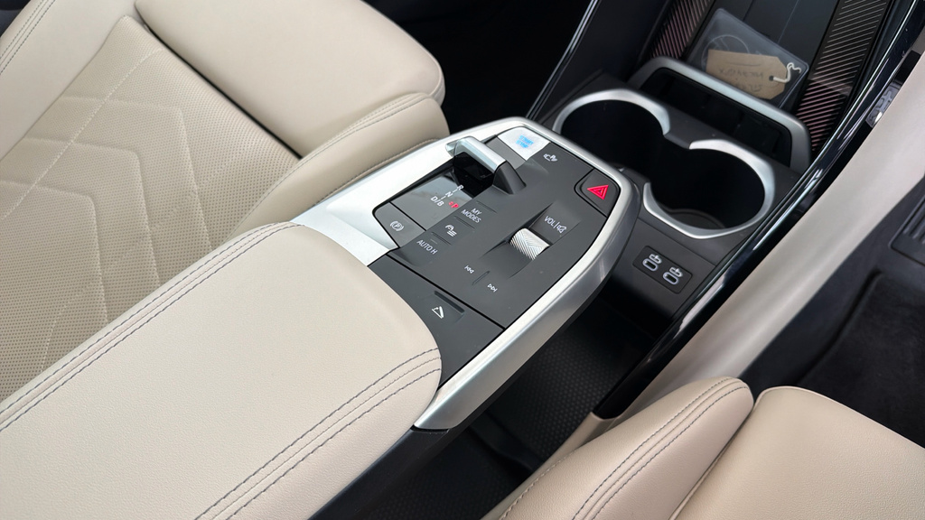 BMW iX1 Edrive20 M Sport Grey #10