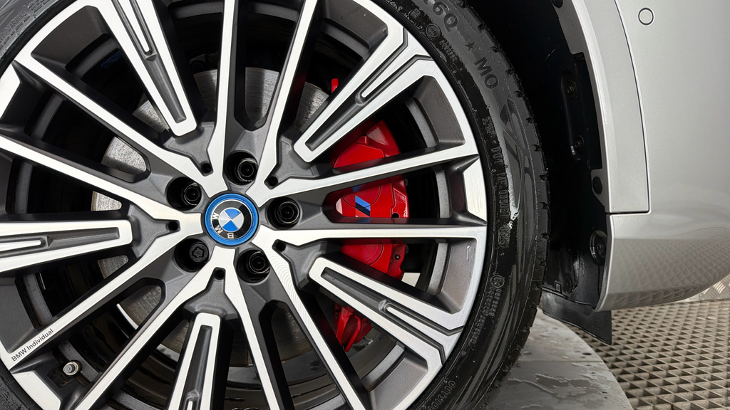 BMW iX1 Edrive20 M Sport Grey #24