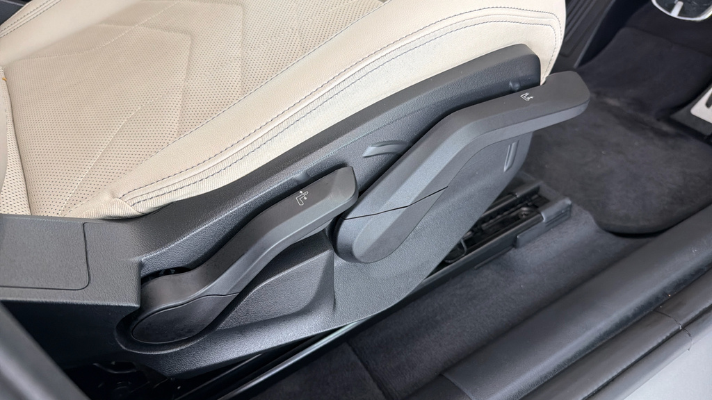 BMW iX1 Edrive20 M Sport Grey #26
