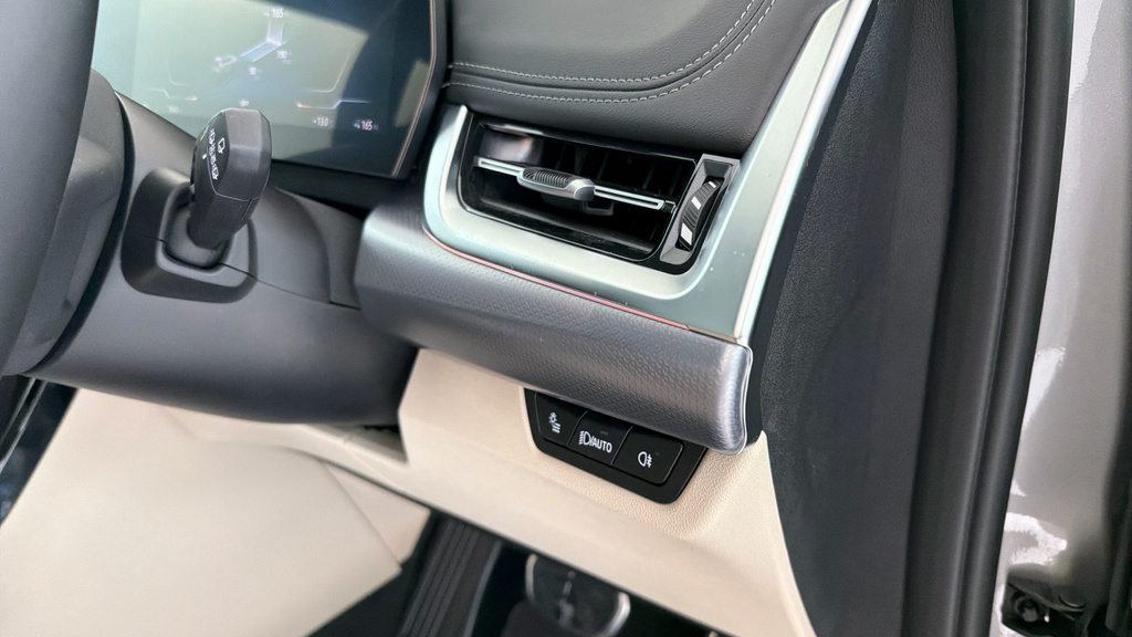 BMW iX1 Edrive20 M Sport Grey #28