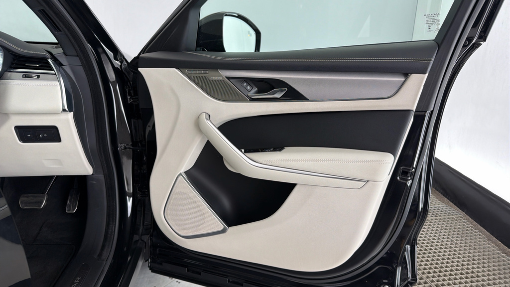 Jaguar F-Pace F-pace R-dynamic Black Phev Awd Silver #49