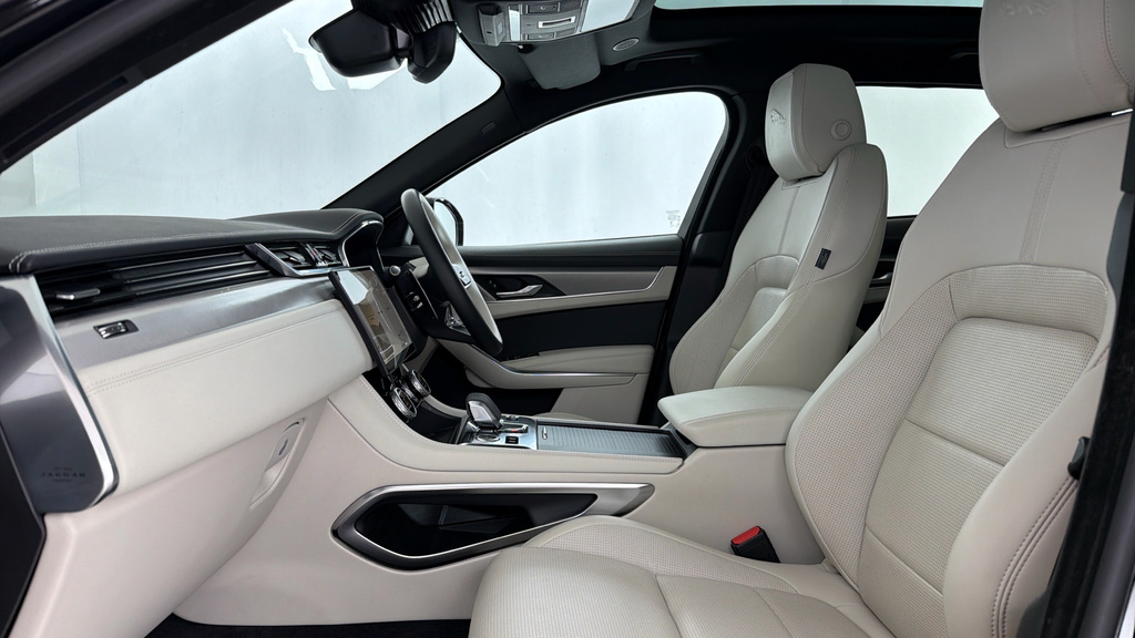 Jaguar F-Pace 2.0 D200 Mhev R-dynamic Se Black Suv Au Black #3