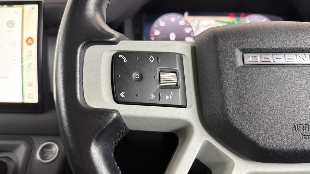 Land Rover Defender 110 X-dynamic Se Black #45