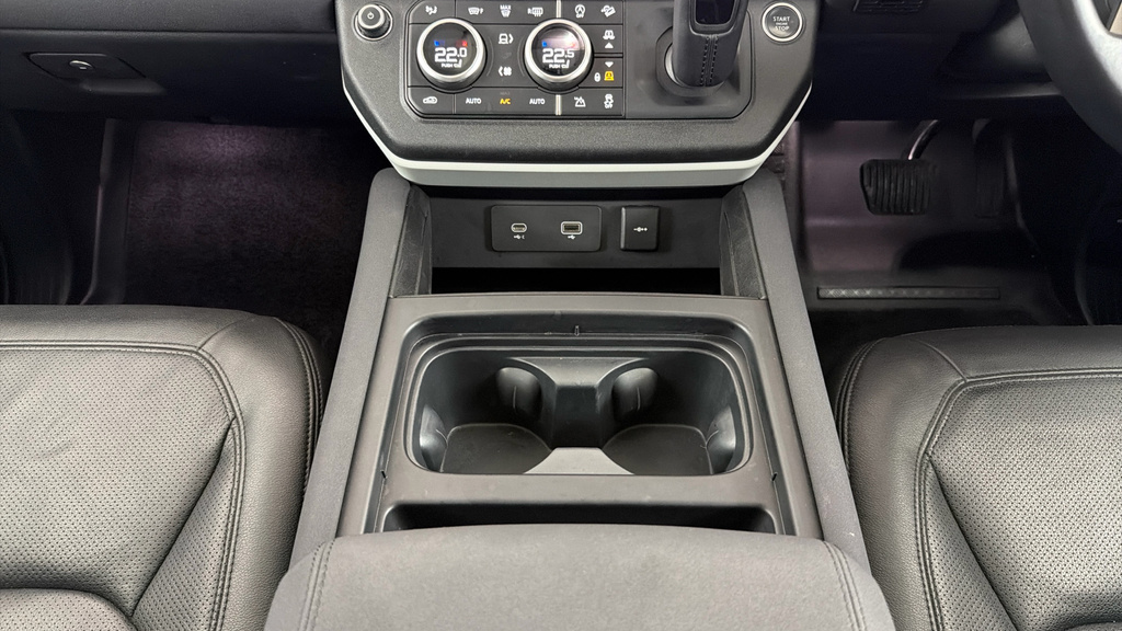 Land Rover Defender 110 X-dynamic Se Black #54