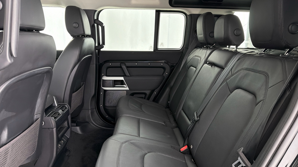 Land Rover Defender 110 3.0 D250 Mhev Xs Edition Suv 4Wd E Black #4