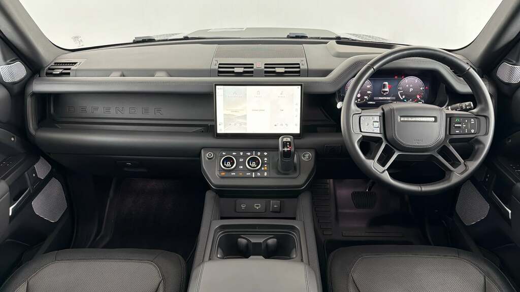 Land Rover Defender 130 X-dynamic Hse Red #7