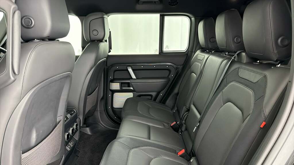 Land Rover Defender 130 3.0 D300 Mhev Outbound Suv 4Wd Eur Grey #4